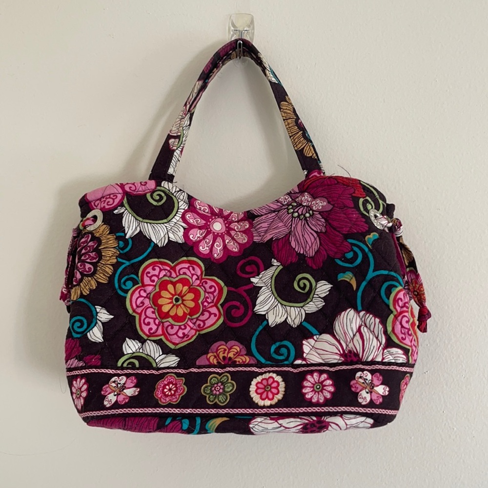 Beautiful Vera Bradley Hand Purse!!